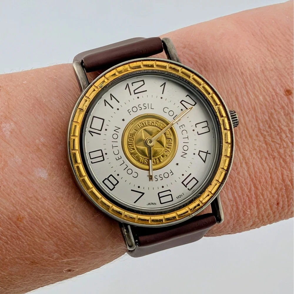 1980s Vintage Fossil Collection Quartz Watch Gold Medallion Dial Leather 36mm
